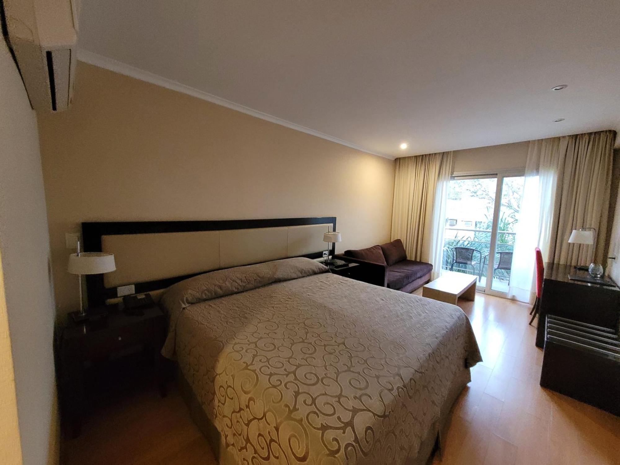 Hotel Plaza Колон Екстер'єр фото