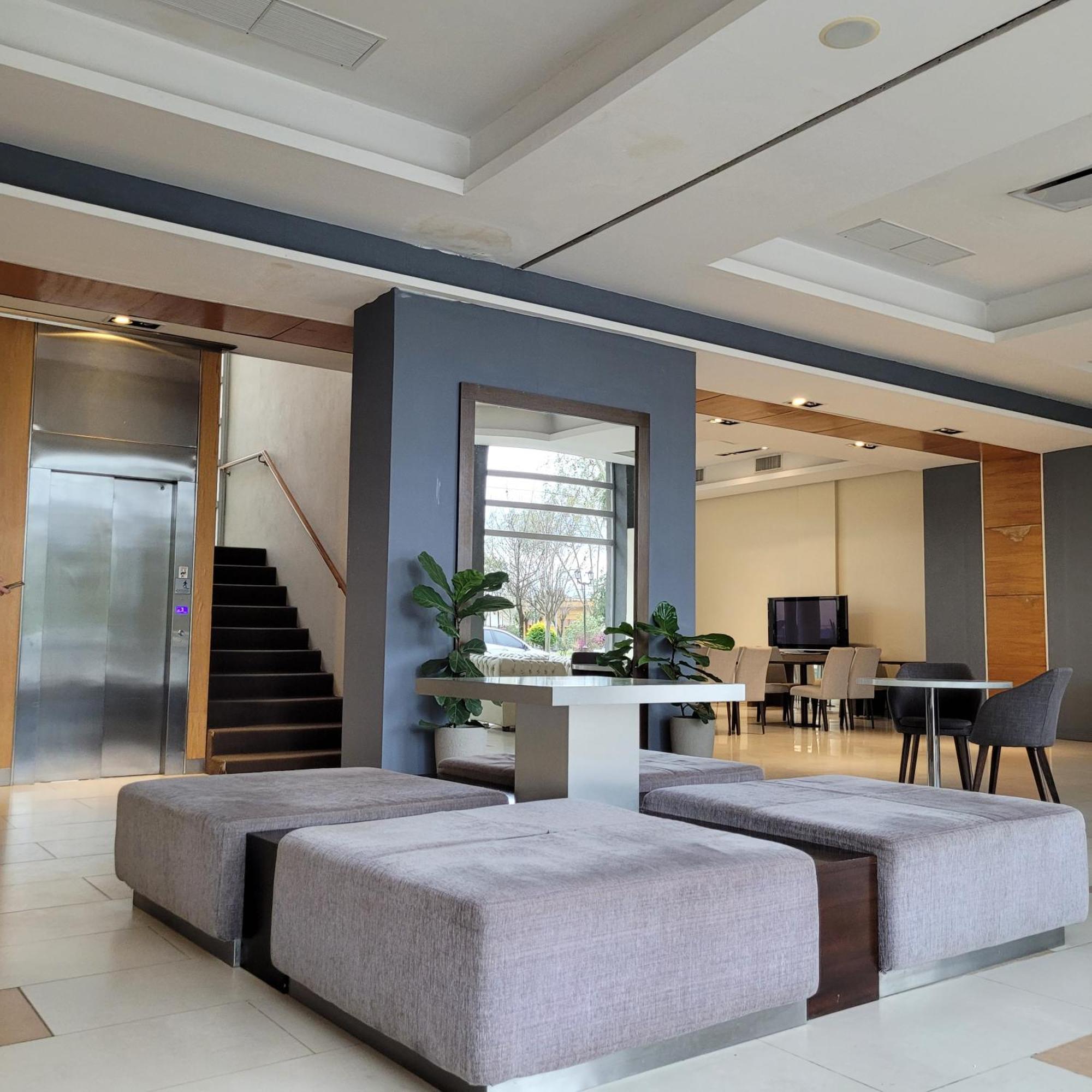 Hotel Plaza Колон Екстер'єр фото