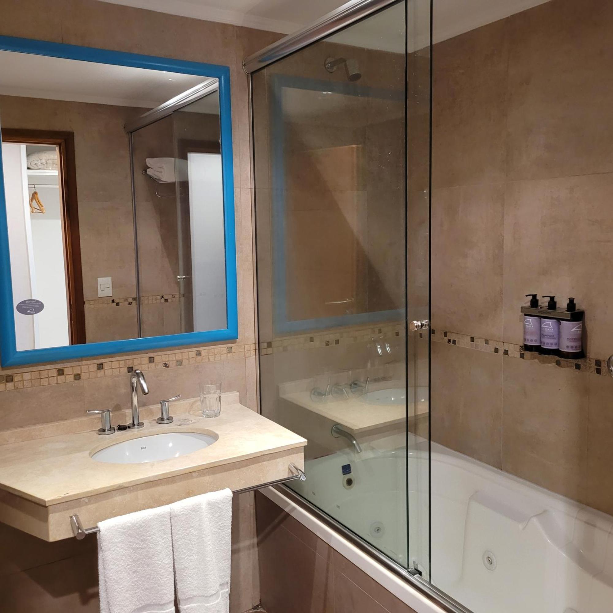 Hotel Plaza Колон Екстер'єр фото